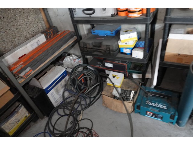 Inhoud magazijntje - afbeelding 16 van  16