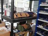 Inhoud magazijntje - afbeelding 7 van  16