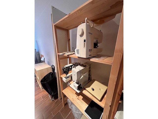 Inhoud naai- en breiwinkel de zipper - afbeelding 82 van  82