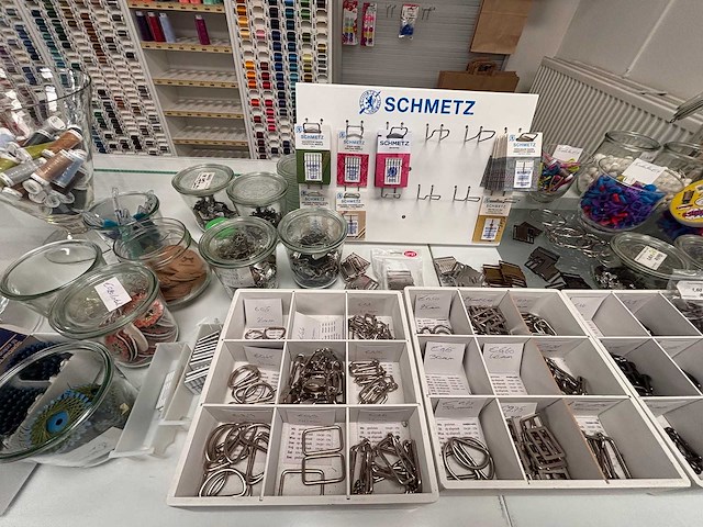 Inhoud naai- en breiwinkel de zipper - afbeelding 39 van  82