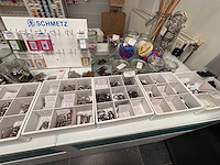 Inhoud naai- en breiwinkel de zipper - afbeelding 74 van  82