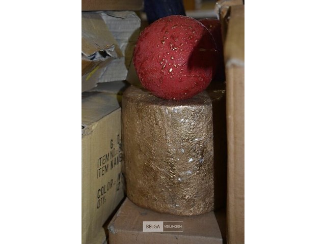 Inhoud pallet div soorten kaarsen - afbeelding 2 van  6