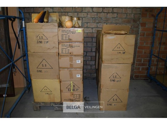 Inhoud pallet div soorten kaarsen - afbeelding 3 van  4