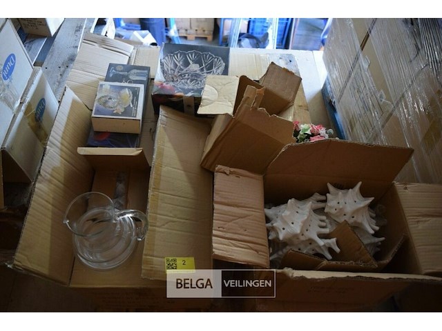 Inhoud pallet div. - afbeelding 1 van  7