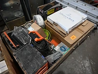 Inhoud pallet diverse werkmateriaal - afbeelding 1 van  6