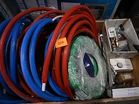 Inhoud pallet diverse werkmateriaal - afbeelding 1 van  6