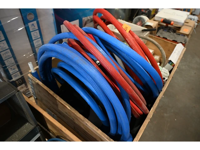 Inhoud pallet diverse werkmateriaal - afbeelding 3 van  6