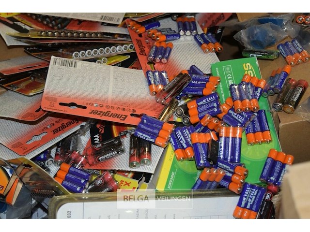 Inhoud pallet partij div goederen - afbeelding 3 van  5