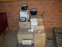 Inhoud pallet partij lampkappen voor buiten