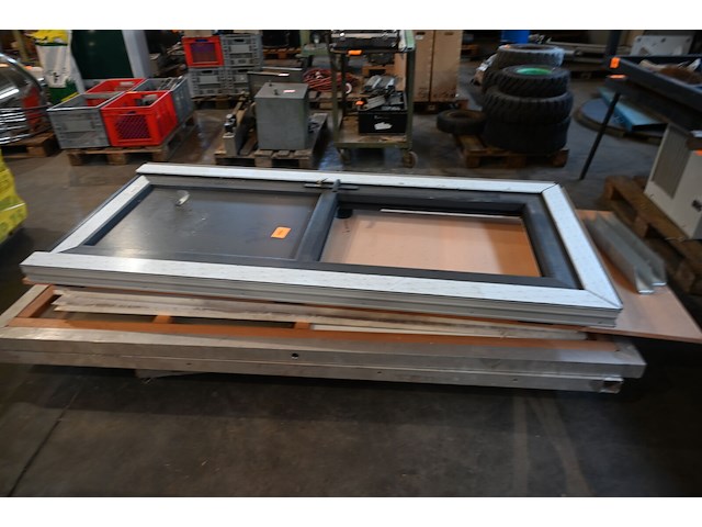Inhoud pallet - afbeelding 1 van  3