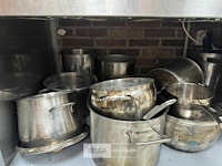 Inhoud rek - div kookpotten - afbeelding 5 van  8