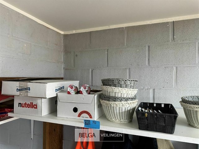 Inhoud rek - div mandjes, confituur, nutella, siroop - afbeelding 2 van  6