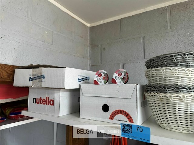 Inhoud rek - div mandjes, confituur, nutella, siroop - afbeelding 4 van  6