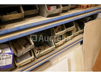 Inhoud rek : allehande divers bevestigingsmateriaal en dergelijken - afbeelding 2 van  12