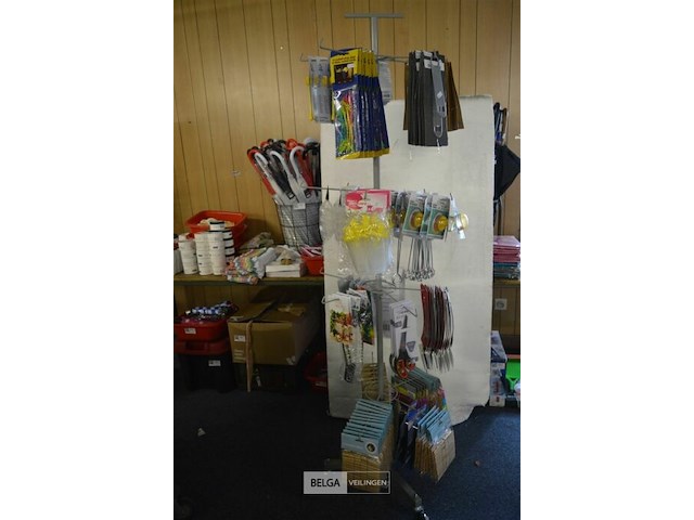 Inhoud rek div - afbeelding 1 van  9