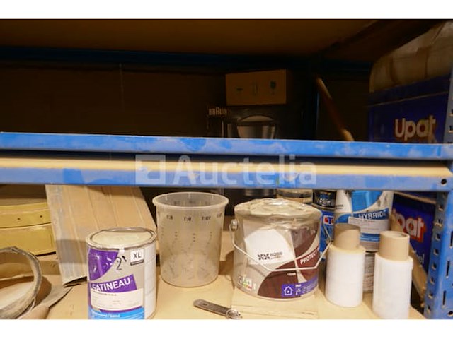 Inhoud rek : divers materiaal - afbeelding 2 van  8