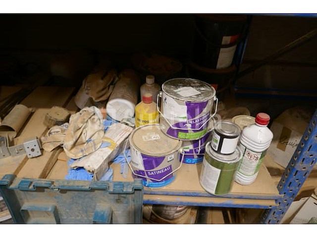 Inhoud rek : divers materiaal - afbeelding 7 van  8