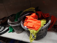 Inhoud rek diversen - afbeelding 3 van  48