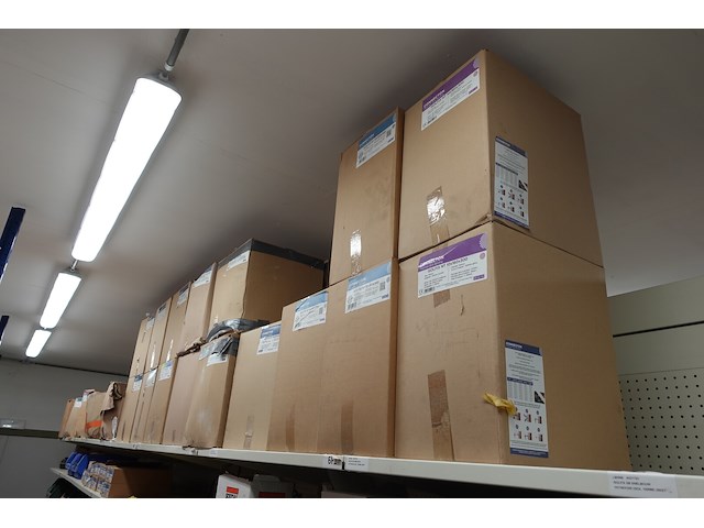 Inhoud rek diversen - afbeelding 10 van  48