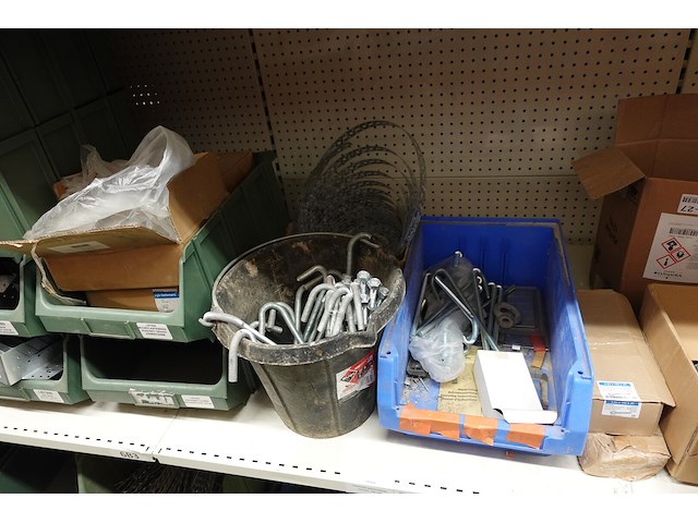 Inhoud rek diversen - afbeelding 30 van  48