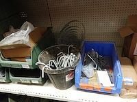 Inhoud rek diversen - afbeelding 30 van  48