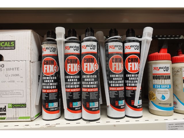 Inhoud rek diversen - afbeelding 23 van  48