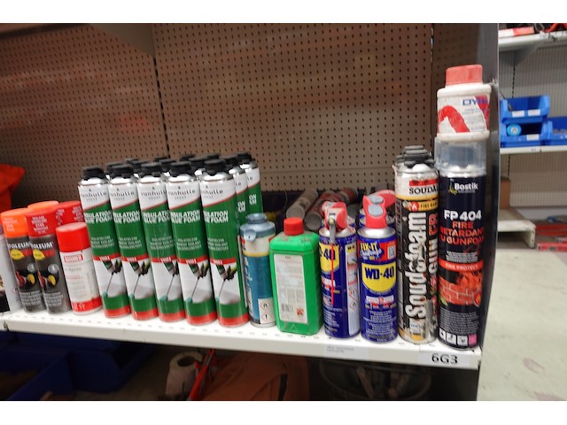 Inhoud rek diversen - afbeelding 46 van  48