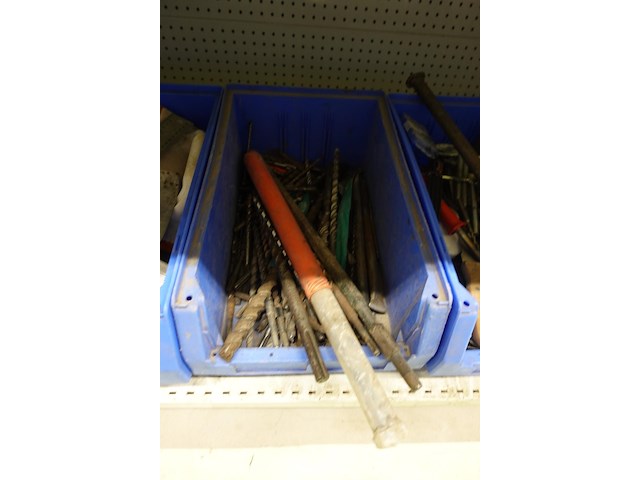 Inhoud rek diversen - afbeelding 6 van  55