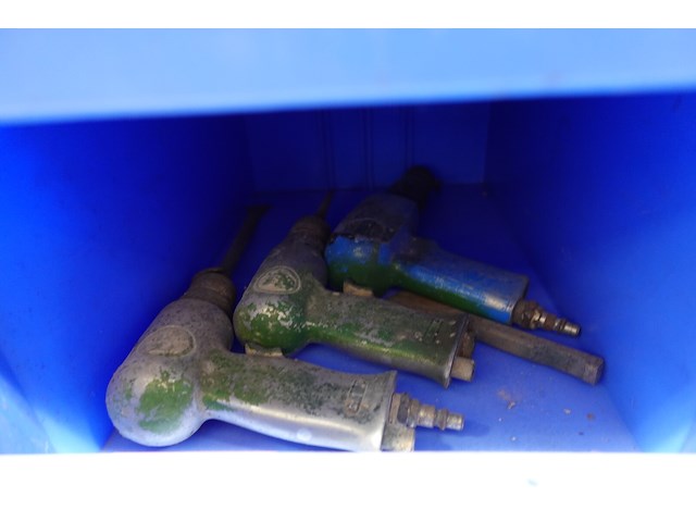 Inhoud rek diversen - afbeelding 28 van  55