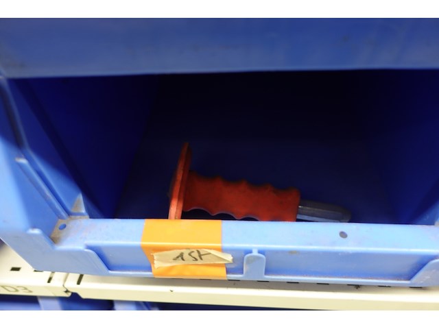 Inhoud rek diversen - afbeelding 30 van  55