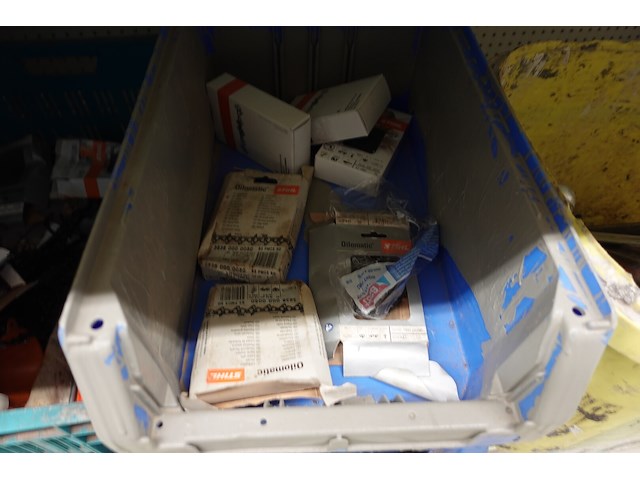 Inhoud rek diversen - afbeelding 35 van  55