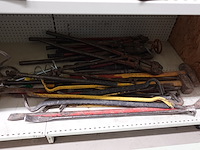 Inhoud rek diversen - afbeelding 39 van  55