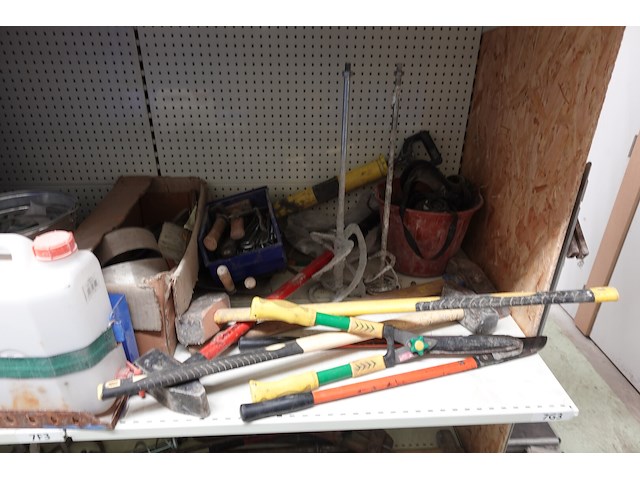 Inhoud rek diversen - afbeelding 41 van  55