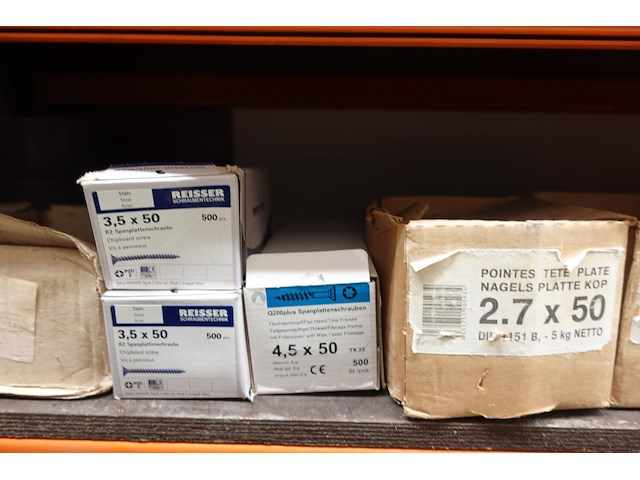 Inhoud rek ijzerwaren - afbeelding 7 van  95