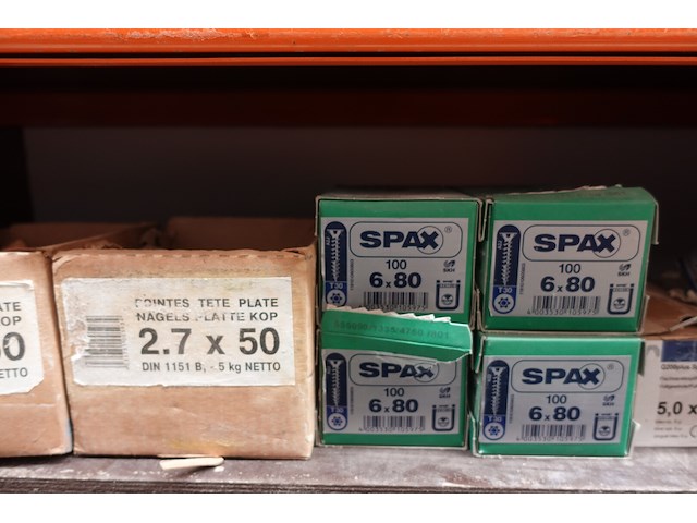 Inhoud rek ijzerwaren - afbeelding 8 van  95