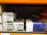 Inhoud rek ijzerwaren - afbeelding 11 van  95