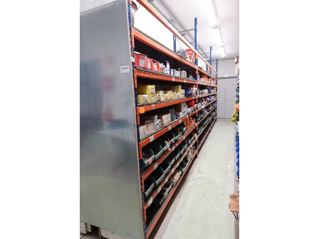 Inhoud rek ijzerwaren - afbeelding 1 van  95