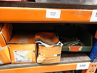 Inhoud rek ijzerwaren - afbeelding 19 van  95