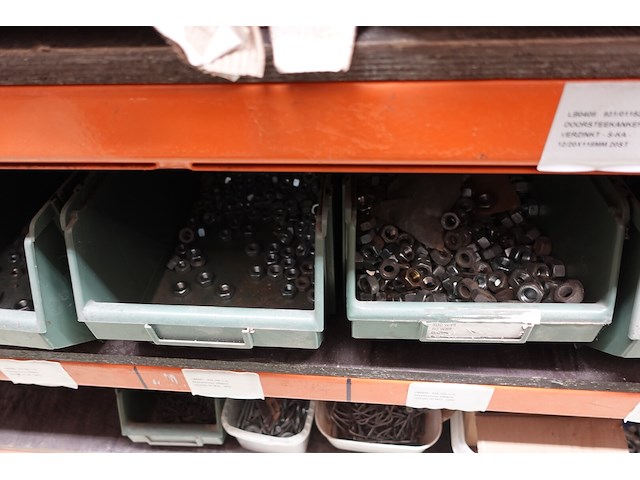 Inhoud rek ijzerwaren - afbeelding 21 van  95