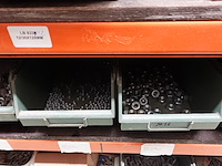 Inhoud rek ijzerwaren - afbeelding 22 van  95