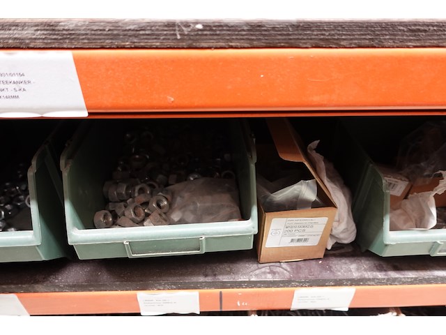 Inhoud rek ijzerwaren - afbeelding 24 van  95