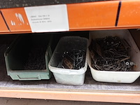 Inhoud rek ijzerwaren - afbeelding 26 van  95