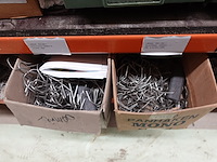 Inhoud rek ijzerwaren - afbeelding 28 van  95