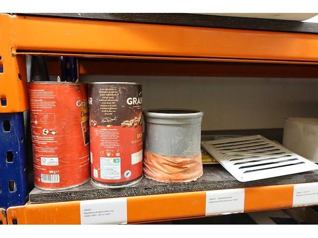 Inhoud rek ijzerwaren - afbeelding 30 van  95