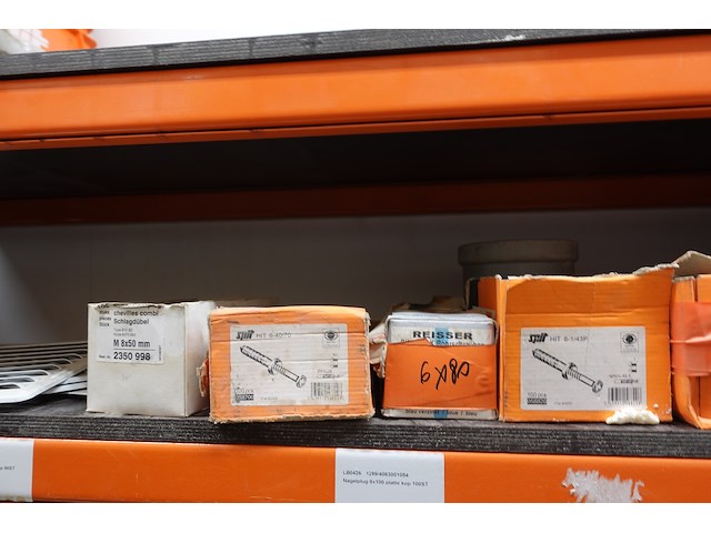 Inhoud rek ijzerwaren - afbeelding 31 van  95