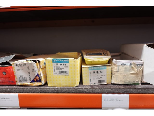 Inhoud rek ijzerwaren - afbeelding 38 van  95