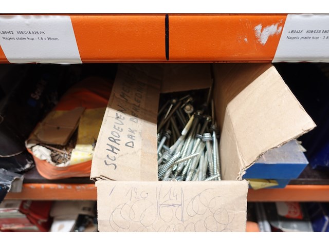 Inhoud rek ijzerwaren - afbeelding 46 van  95