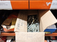 Inhoud rek ijzerwaren - afbeelding 46 van  95