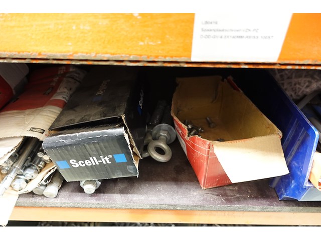 Inhoud rek ijzerwaren - afbeelding 54 van  95