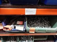 Inhoud rek ijzerwaren - afbeelding 55 van  95